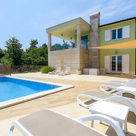 Luce Feriehus Labin (Istria)