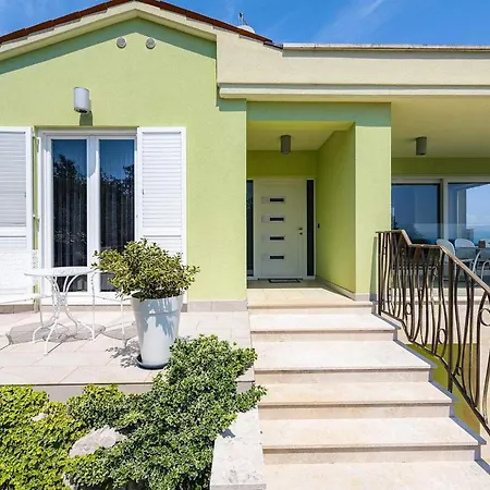 Luce Feriehus Labin (Istria)